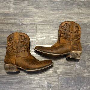 Roper Women’s Cognac Vegan Boots Size 7 Western Style Cowboy Ankle Boots Cute!